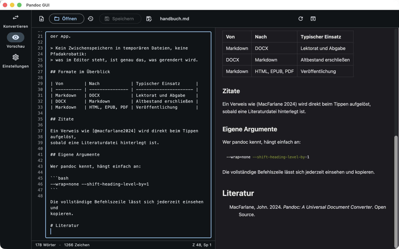 Editor und Vorschau im Dunkelmodus: links der Zitatschlüssel im Markdown, rechts das aufgelöste Zitat und das Literaturverzeichnis